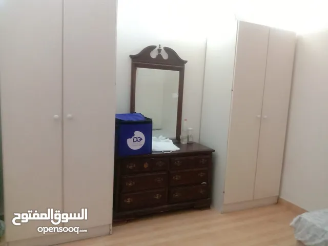 Bed space available in juffair 85 bd with ewa