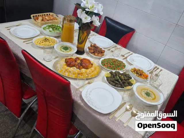 ميز طعام للبيع