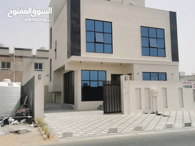 فيلا جديده ثلاث طوابق
