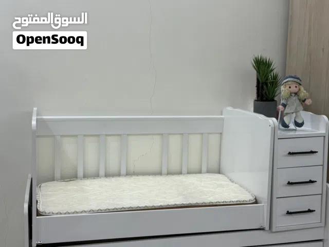 سرسر اطفال جديد ما مستخدم