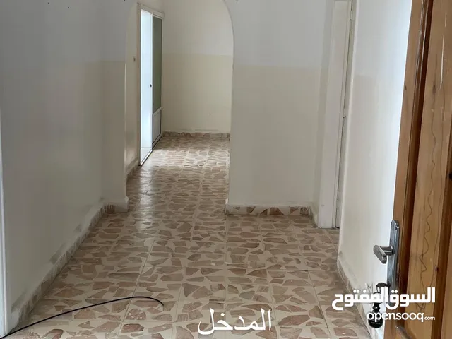 300 m2 3 Bedrooms Apartments for Rent in Al Karak Al-Thaniyyah