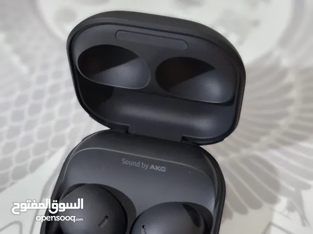 Samsung Galaxy Buds 2 Pro with all its accessories and all sizes of ear tips are in excellent condit