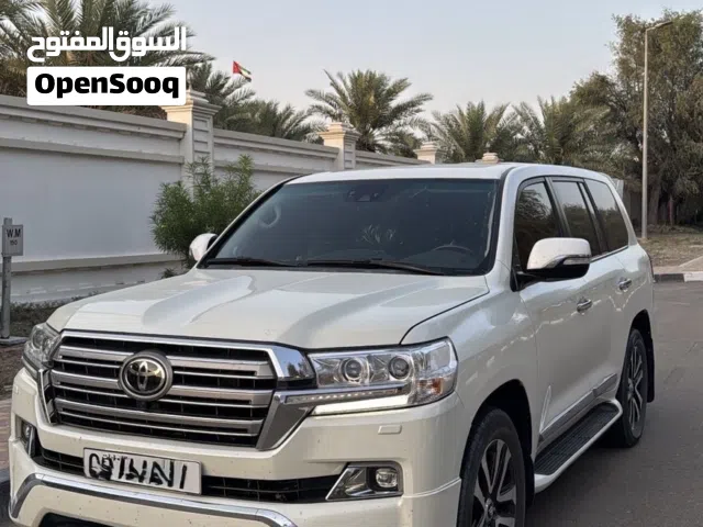 2016 Toyota Land Cruiser VXR