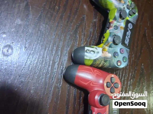 ايدي بلاستيشن 4 عدد 2