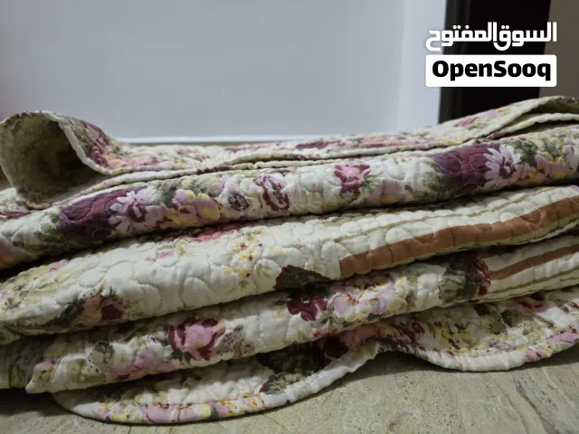 لحاف مزدوج كبير مستعمل شبه جديد Double quilt used like a new