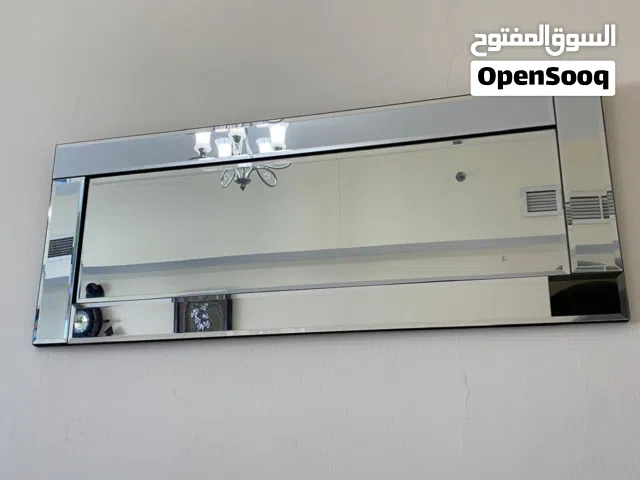 Modern Wall Mirror – For Sale مرآة مودرن بتصميم فاخر – بحالة ممتازة