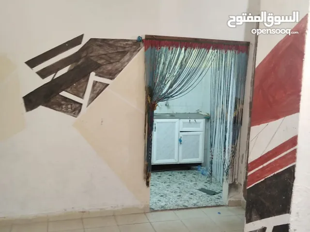 100m2 2 Bedrooms Apartments for Rent in Zarqa Al ghweariyyeh