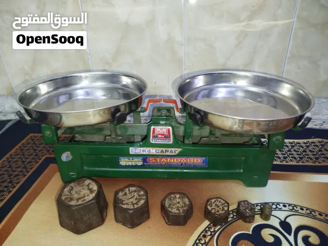 ميزان كفتين نظيف