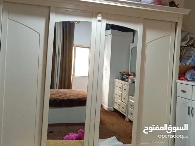 غرفة نوم تفصيل خشب لاتيه