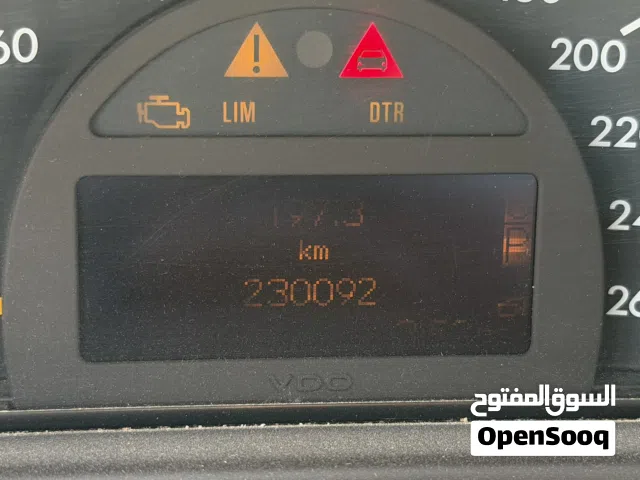 ميرسيدس محرك 20 الاحمر