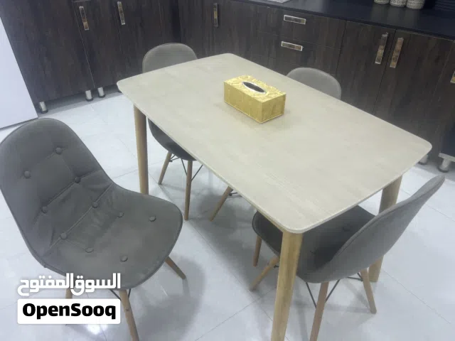 ميز طعام للبيع