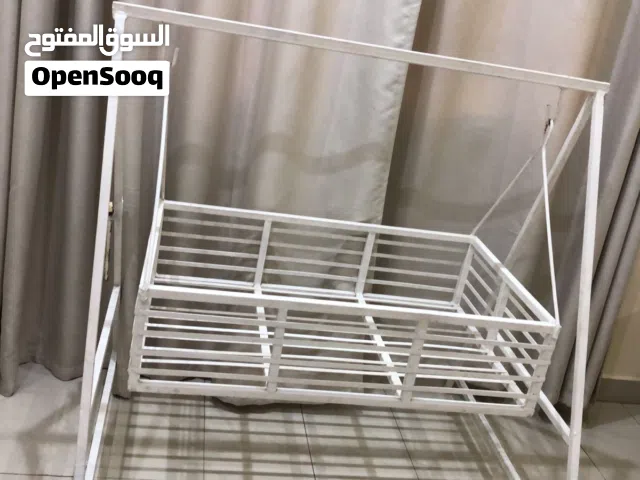 سرير أطفال نظيف جدا للبيع
