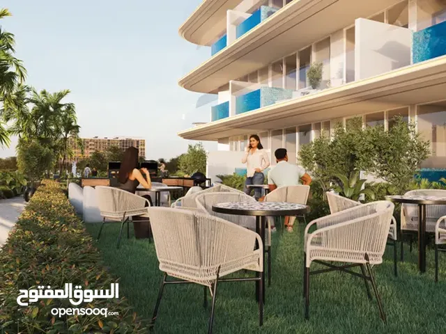 فرصة استثمارية رائعة:  شقة بمسبح خاص بالقرب من برج خليفه واهم معالم دبي بمقدم 20% واستلام خلال سنة