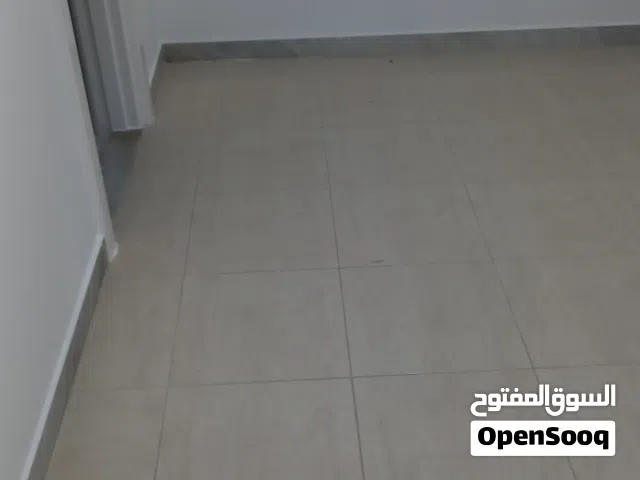 للإيجار مكتب