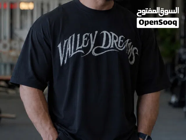 توفر تيشيرت رجالي شبابي اسود