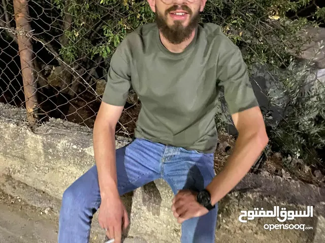 باسل العيسة