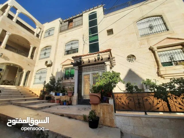 712m2 3 Bedrooms Townhouse for Sale in Amman Daheit Al Yasmeen