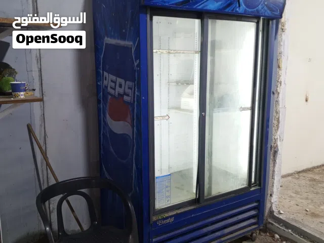 تلاجة عرض سحاب مستعملة نظيفة شغاله أمورها طيبه عرض بيع خروج من محل