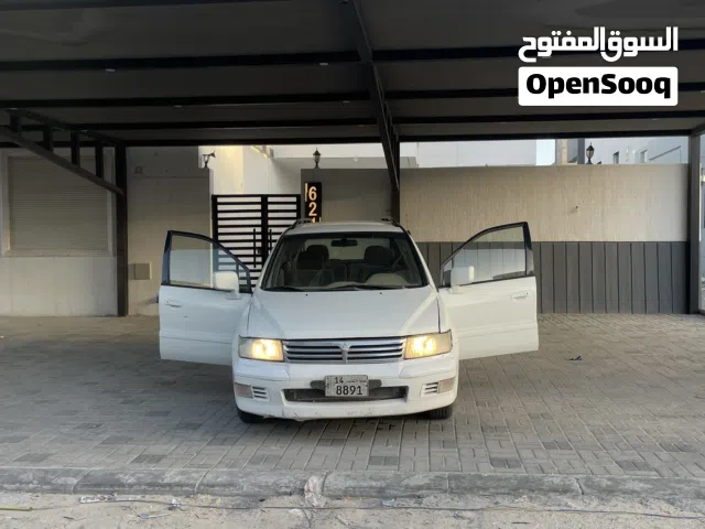 2003 ميتسوبيشي سبيس واجون