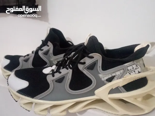44 Sport Shoes in Amman