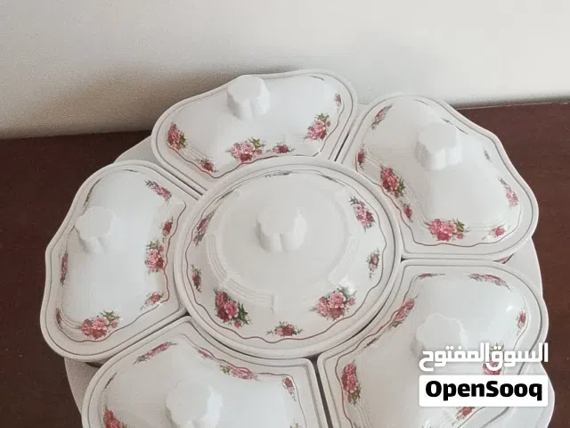 صحن مقسم المكسرات وحلويات العيد شبه جديد