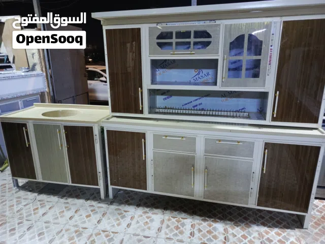 كاونتر 3 قطع هذا مترين مرمر وسنك متر وعشرين مرمر هذا تفصال مبطن وجهين لباب بوري صيني ثقيل وليس يراني