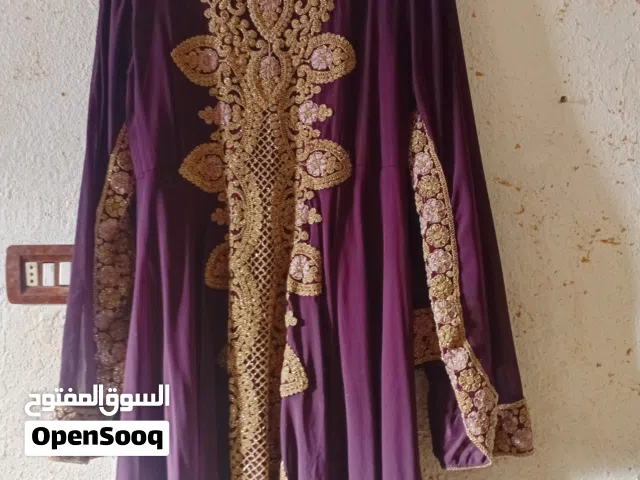 اثواب وفساتين بأسعار مختلفه
