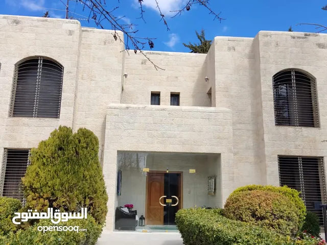 700 m2 5 Bedrooms Villa for Sale in Amman Swefieh
