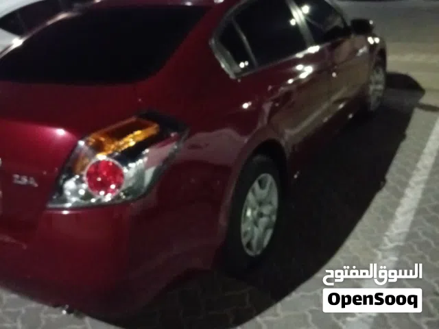 2009 نيسان التيما S