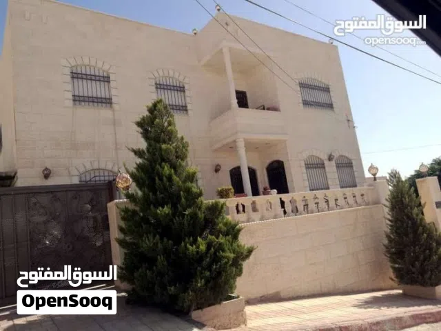 220 m2 4 Bedrooms Townhouse for Sale in Zarqa Dahiet Al Amera Haya