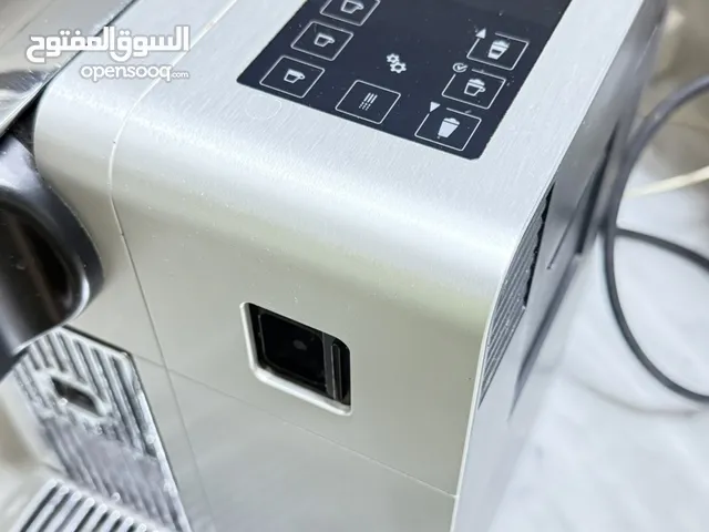 مكينة صنع القهوة ماركة (Nespresso) نسبرسو نظام الكبسولات 2/1 مع خفاقة الحليب وأداة الماي الساخن