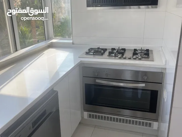 Three bedroom apartment for rent in Abdoun ( Property 37716 )-174554402