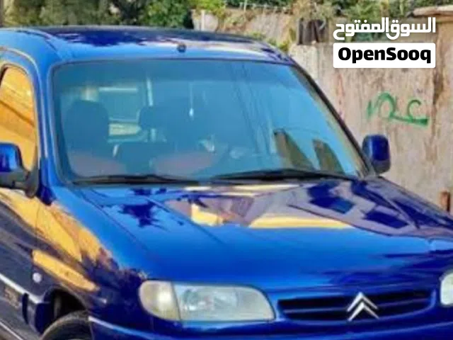 نقل وتوصيل لي نقل البضائع داخل طرابلس