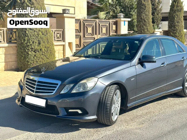 2011 مرسيدس بنز الفئة-E E 200