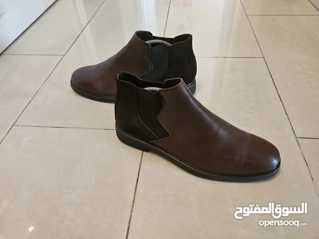 44 Casual Shoes in Amman