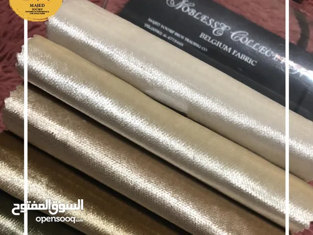 أقمشة مخمل بلجيكي سادة فاخر لتنجيد الكنب والبافات يتميز بالنعومة والفخامة لمظهر أنيق يدوم طويلًا