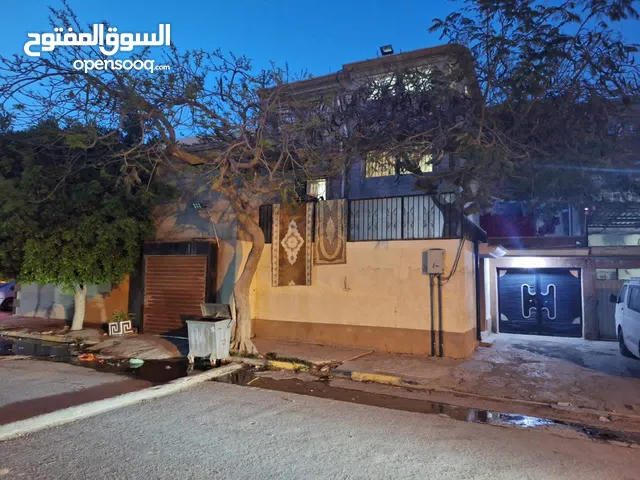 منزل ثلاث أدوار خلف قصر عبدو إسماعيل