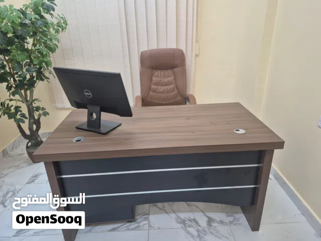 للبيع أثاث مكتبي شبه جديد غير مستعمل