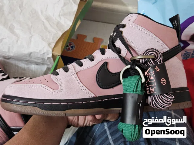 Nike Sb Color: Elemental Pink/Black Rose Fondamental/Noir Size 10.5 US