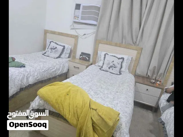 غرفة نوم اطفال 3سراير مع الدولاب والكمدينه وابتسريحة بدون المراتب سبب البيع السفر السعر