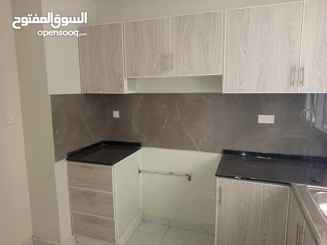 غرفة و صالة للإيجار اول ساكن في منطقة أبو شغارة بناية جديدة with parking