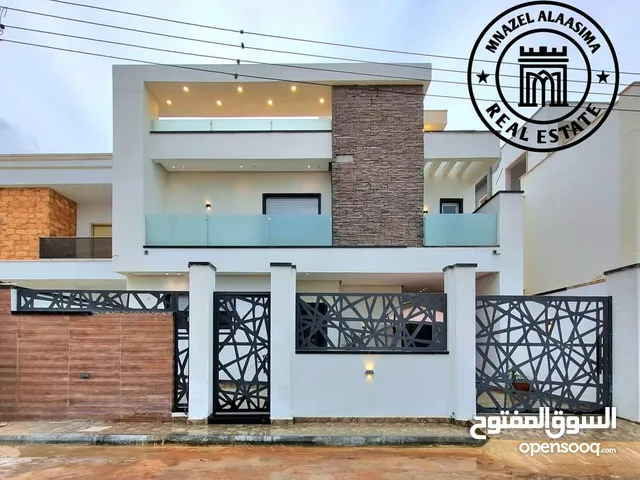 0 m2 4 Bedrooms Villa for Sale in Tripoli Al-Serraj