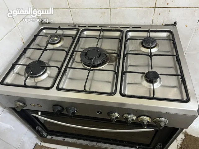 فرن ( مستعمل ) بحاله نظيفه