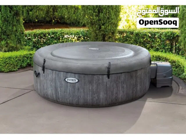 جاكوزي انتكس وير لس بوسع من 4 الى 6 اشخاص