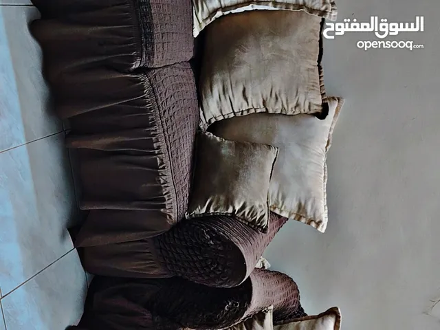 كنب للبيع مستعمل بحالة جيده