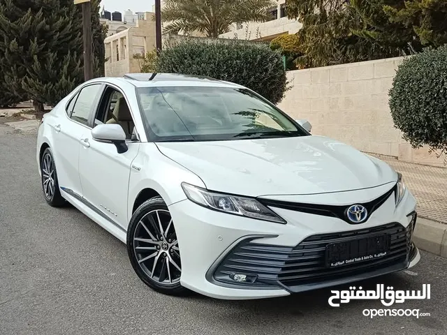 تويوتا كامري 2023 بحالة الوكالة GLE فحص 7 جيد