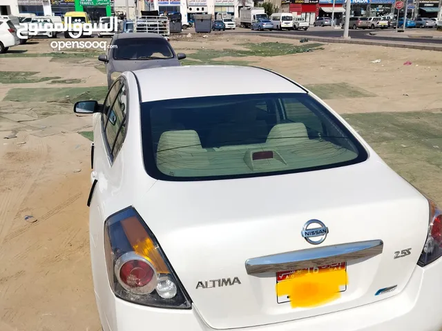 nissan al tima se