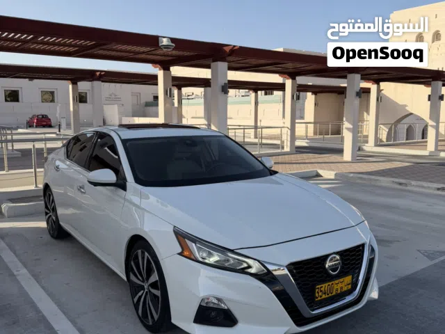 2022 نيسان التيما SL