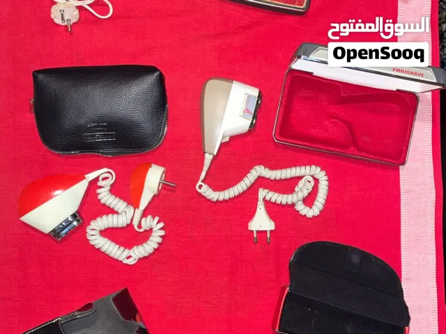 ماكنات حلاقة اصلية قديمة ونادرة. الاسعار في الوصف.