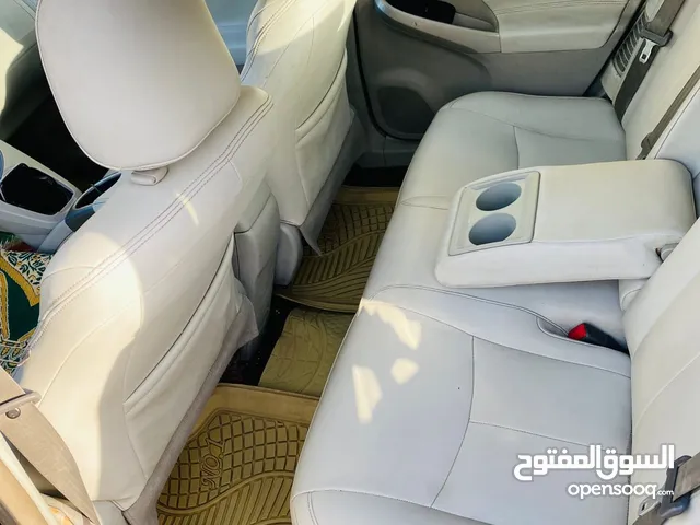 تويوتا برويس 2015